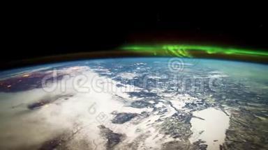 从空间站起飞的飞越地球表面`飞行。 由美国宇航局提供的这个<strong>视频</strong>元素。 这<strong>段视频</strong>不是PU的